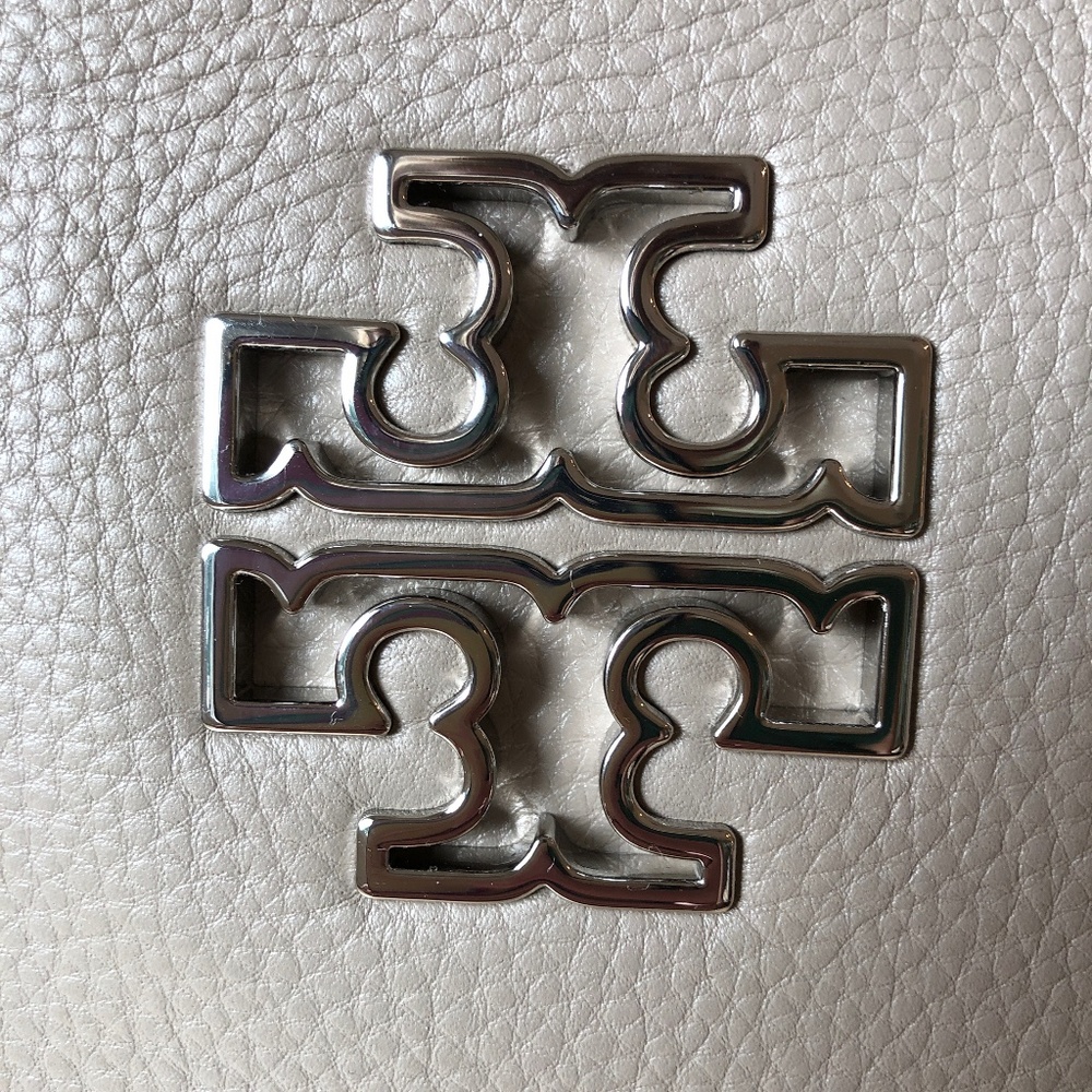 🔥NEW w/TAGS🔥Tory Burch Britten Tote—French Gray - Picture 2 of 14